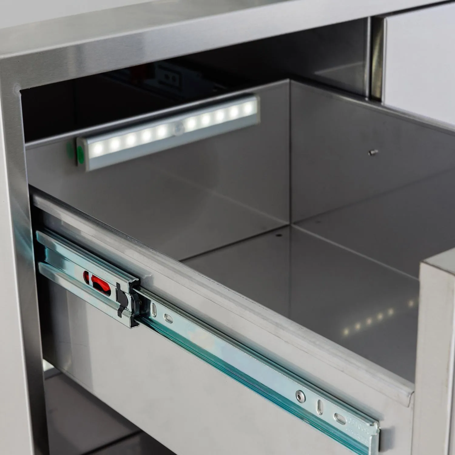 Blaze: Door Drawer Combo LTSC